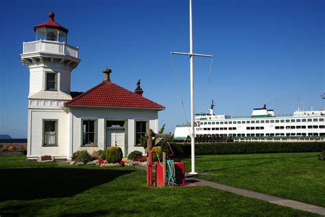 Day trip discoveries: Historic Mukilteo Lighthouse now open for tours ...