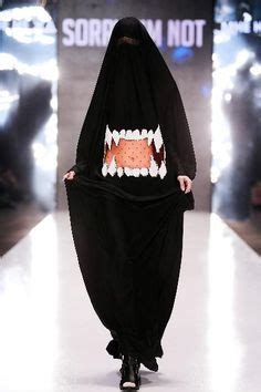 Shark Burka. Sorry, I Am Not F/W 2016 Runway Collection Show Niqab ...