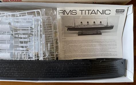 RMS Titanic Plastic Ship Model Kit 1405 1/350 Scale Academy Minicraft ...