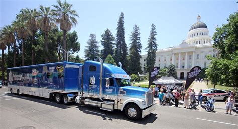 NASCAR Race Mom: #NASCAR Hauler Parade Rolls Through Sacramento Today