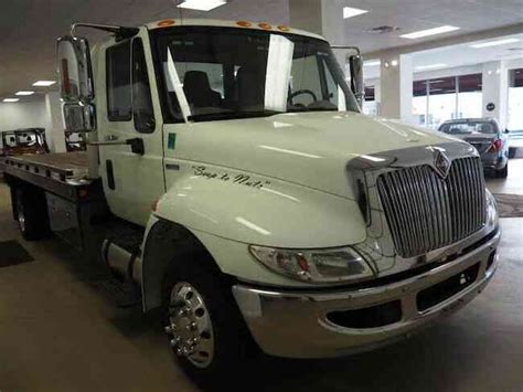 international durastar (2010) : Flatbeds & Rollbacks