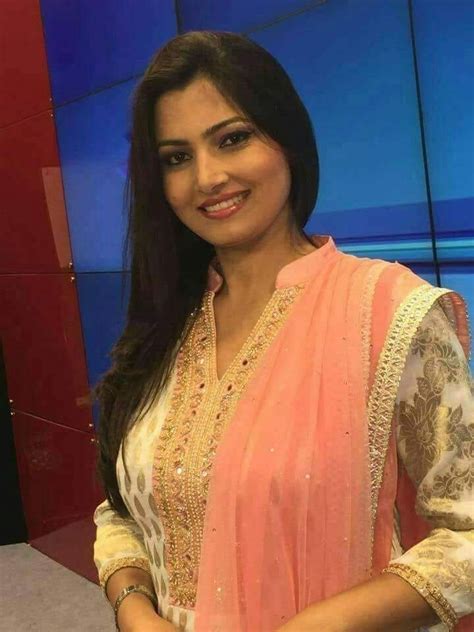 25 Hottest female News Anchor in India | Indian TV Reporters. » wikiGrewal | Female news anchors ...