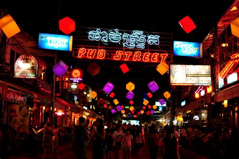 Unique Street Food and Pub Street Nightlife - Rooms - Tours and Tickets