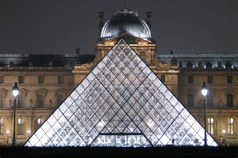 Private tour Louvre By night Tour Paris | Compare Price 2024