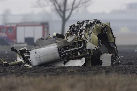 Crash of a Boeing 737-8F2 in Amsterdam: 9 killed | Bureau of Aircraft ...