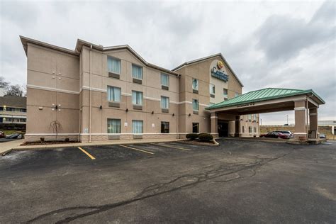 COMFORT INN & SUITES $91 ($̶1̶1̶8̶) - Updated 2022 Prices & Hotel ...