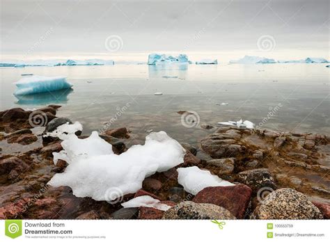 Icebergs in Greenland stock image. Image of bugt, outdoor - 100553759