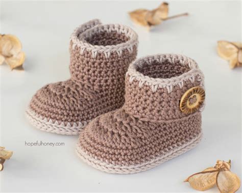 25 Easy Crochet Baby Booties for Beginners - Stitch11