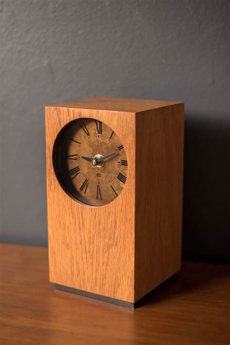 Mid Century Modern Desk Clock - Mid Century Maddist