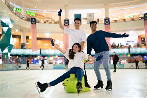 Sunway Pyramid Ice Skating Rink Tickets in Kuala Lumpur | Pelago