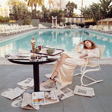 Why this morning-after portrait of Faye Dunaway became an iconic Hollywood moment | CNN