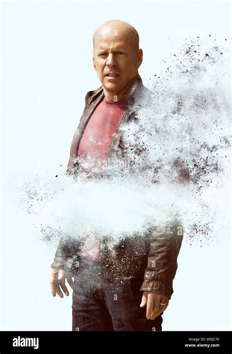 BRUCE WILLIS in LOOPER (2012), directed by RIAN JOHNSON. Credit: DMG ...