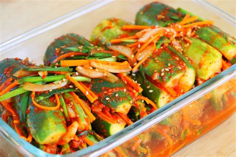 CiCi Li - 勒 Korean Cucumber Kimchi Recipe (Oi-sobagi) 勒