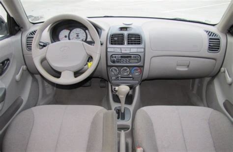 Hyundai Excel 2000 - reviews, prices, ratings with various photos