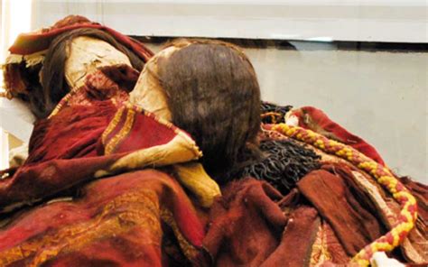 Dressed to Kill: The Vibrant Textiles Adorning these Incan Mummies Have a Lethal Secret ...