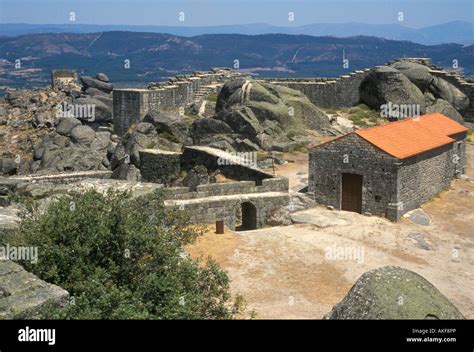 castle, monsanto, portugal Stock Photo - Alamy