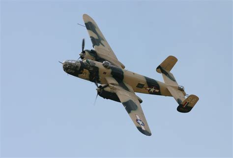 File:North American B-25 Mitchell Góraszka 2007.jpg - Wikipedia, the free encyclopedia