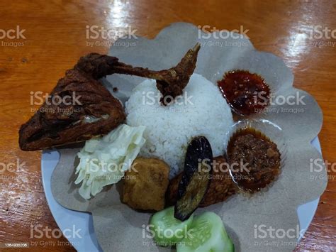 Pecel Ayamtraditional Food Stock Photo - Download Image Now - Adulation ...