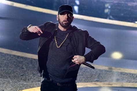 Watch Eminem perform “Lose Yourself” at the 2020 Oscars | The FADER