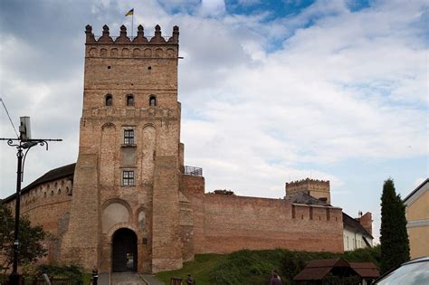 10 Ukrainian Castles