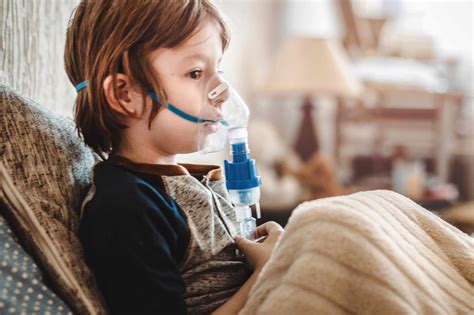 Portable Nebulizers for Asthma: Uses, Types, Precautions