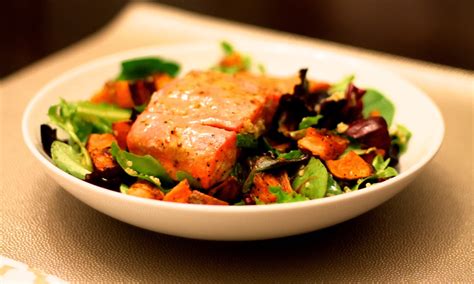 Young and Entertaining: Salmon & Quinoa Salad