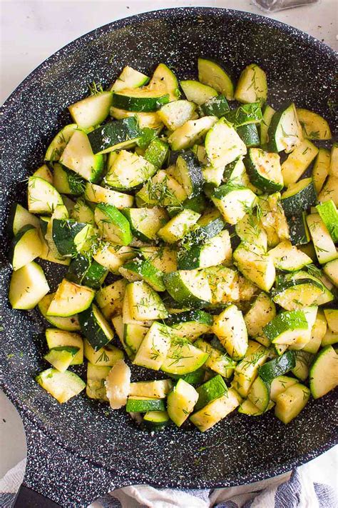 5 Minute Sauteed Zucchini - iFOODreal.com