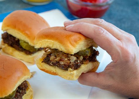 Burger-Sliders5 - Martin's Famous Potato Rolls and Bread