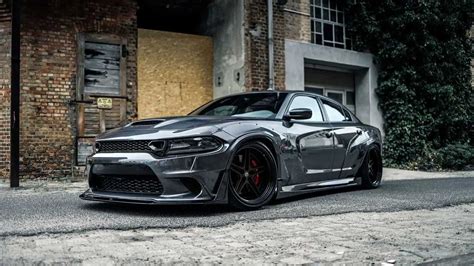 Dodge Charger SRT Hellcat, 717 CV col kit di Bader