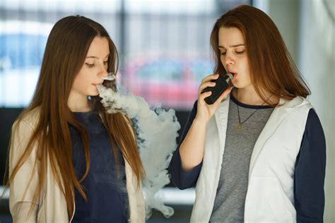 Vaping 101: A Doctor's Advice on How Parents & Teachers Can Protect ...