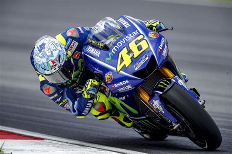 MotoGP 2017, Valentino Rossi: “Moto migliorata, ma avevo il mal di testa”