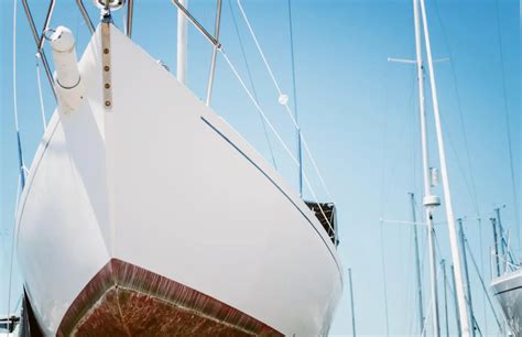 What Is The Best Material For A Boat Hull? - Sailinghavens