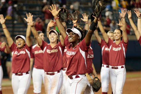 Oklahoma Advances To Softball Championship With 7-3 Win Over LSU ...