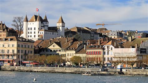 Photos of Nyon Town and Castle on Lake Geneva in Switzerland