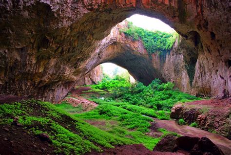 Our Amazing Planet Earth: Devetashka Cave