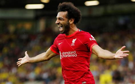 Agent sends warning message to Liverpool as Mo Salah scored in PL opener