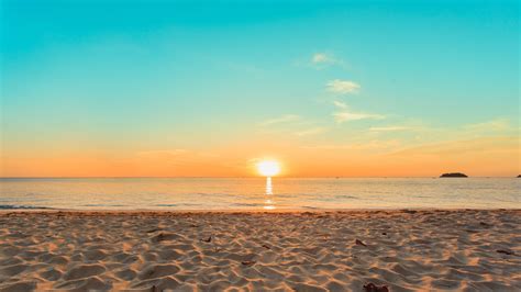 Beautiful Sunrise Reflection Beach View Ocean Sand Blue Sky Silhouette ...