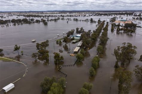 NSW floods: $200 million for SES, emergency response