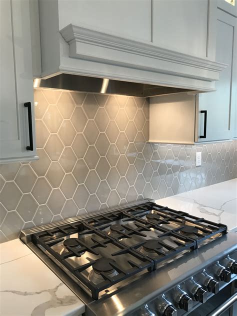 Hexagon backsplash | Hexagon backsplash, Kitchen backsplash designs ...