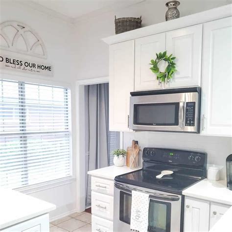 White Kitchen With Cottage Décor - Soul & Lane