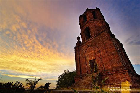 ILOCOS SUR | Bantay Church, its Bell Tower and Panday - Lakad Pilipinas