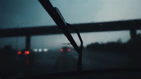 The Best Windshield Wipers To Use In Bad Weather – Car Repair Life