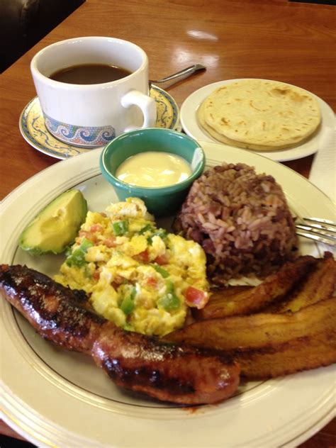 Some excellent Salvadorian food while in Vegas at Las Delicias ...