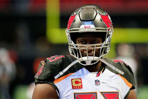 Tampa Bay Buccaneers: Gerald McCoy visits with Carolina Panthers