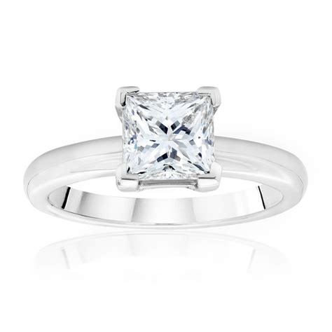 Princess Cut Solitaire - Engagement Rings