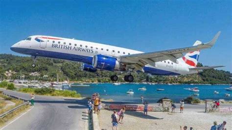 Skiathos plane landing experience and secrets of Skiathos revealed to you - Eorty Experiences