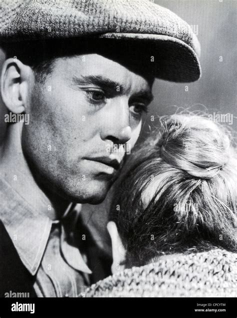 THE GRAPES OF WRATH 1940 TCF film with Henry Fonda as Tom Joad and Jane ...