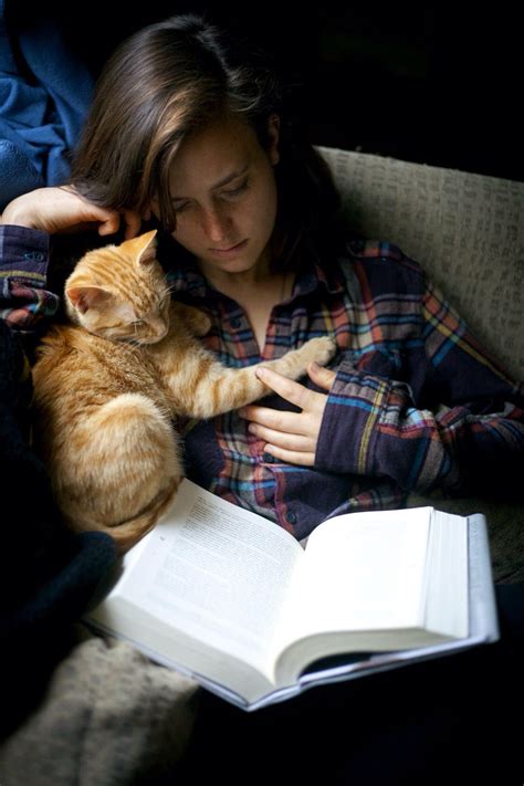 Reading with a kitty... Perfect. Crazy Cat Lady, Crazy Cats, Cat Ideas, Animal Pics, It's A Good ...