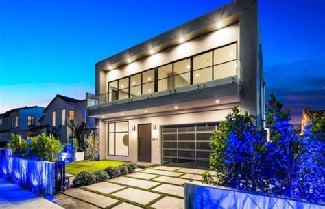 Exquisite Brand New Los Angeles Modern Home listed for $4.5 Million