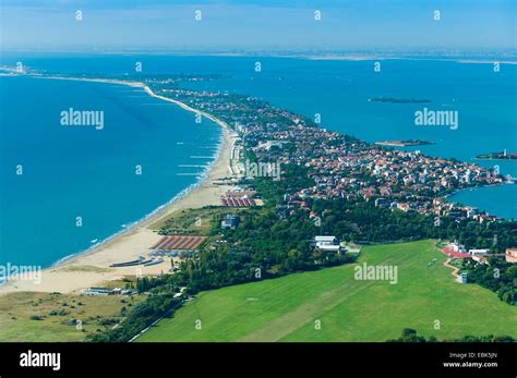 Aerial view of North Lido island at San Nicolo, Venice lagoon Stock ...